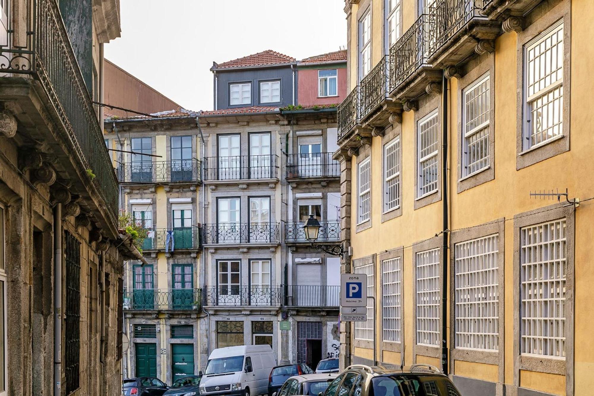 Door 65 - Historical Center Apartments Porto Eksteriør bilde