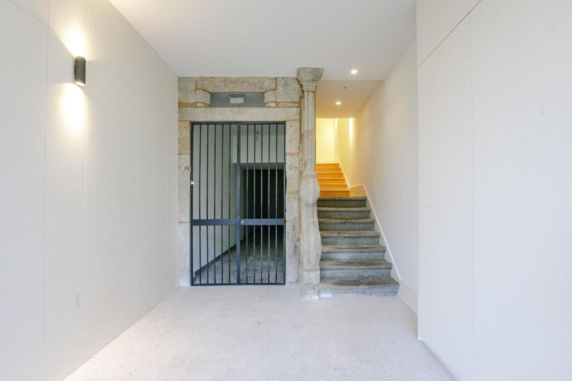 Door 65 - Historical Center Apartments Porto Eksteriør bilde